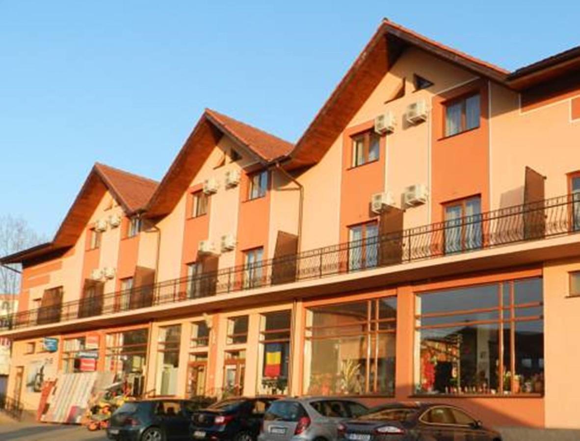 Hotel Condor Oravita Exterior photo